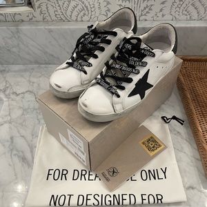 Golden Goose Superstar Classic with list